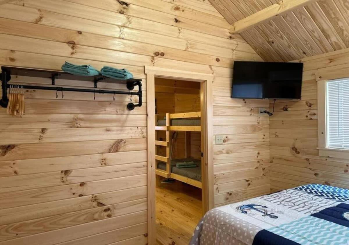 Get-Away Cabin In Surf City W Loft And Parking ภายนอก รูปภาพ